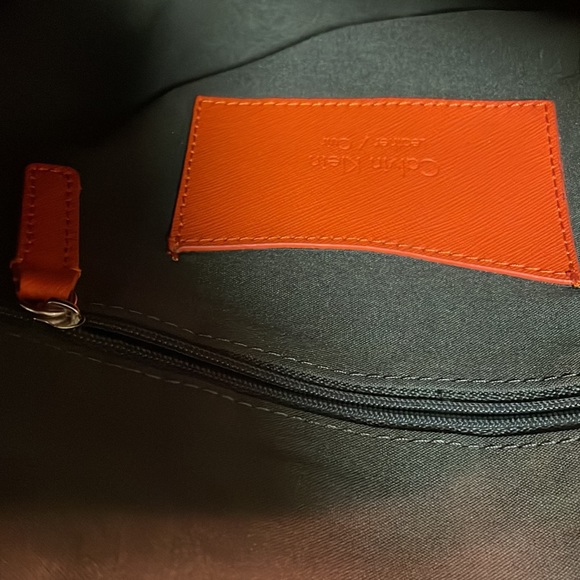 beautiful bag by Calvin Klein never used 14”Top 11”bottom6”width 9”heights bag - Picture 6 of 8